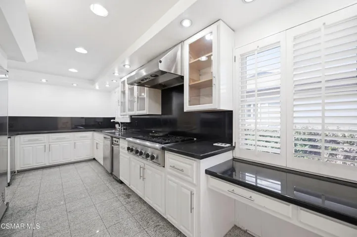 14742 Cohasset St Van Nuys-11