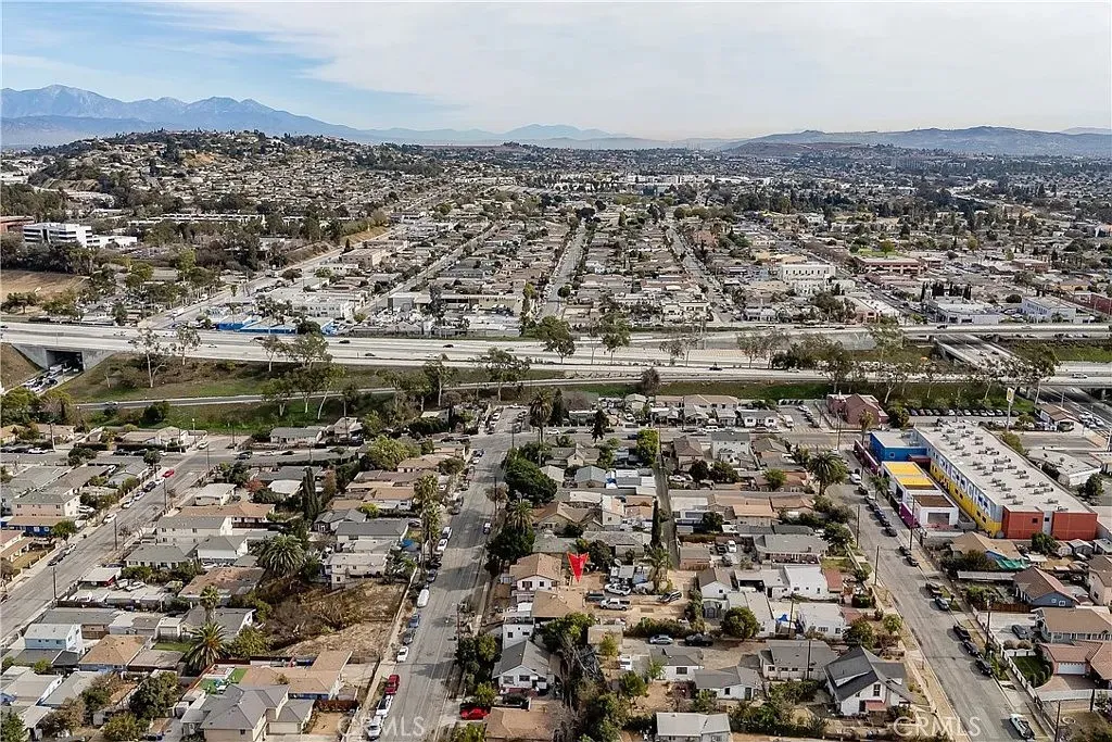 4326 Hammel St, Los Angeles, California 90022 home-pic-10