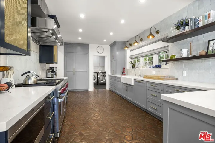 Kitchen To Service Area