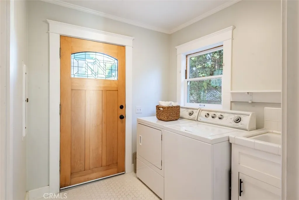 2256 Pelham, Los Angeles, California 90064 home-pic-16