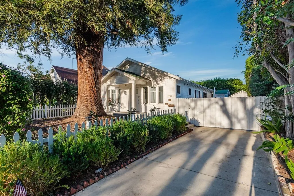 2256 Pelham, Los Angeles, California 90064 home-pic-31