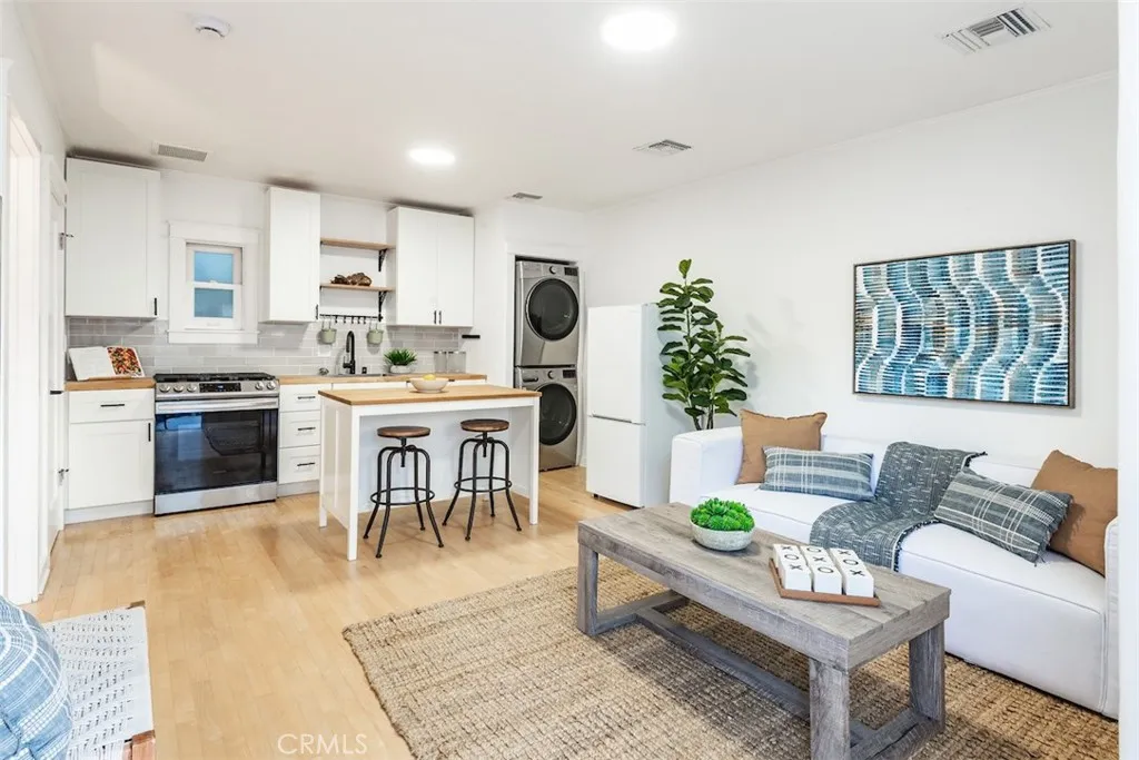 2256 Pelham, Los Angeles, California 90064 home-pic-22