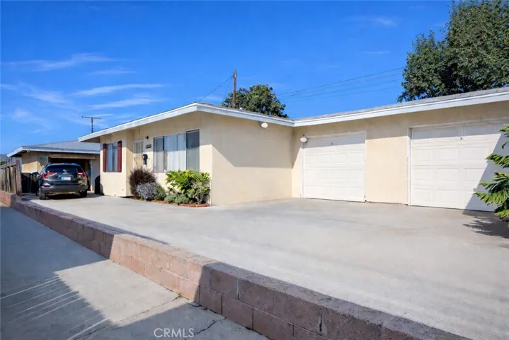 2715 Unit B Arlington and garages connecting the units