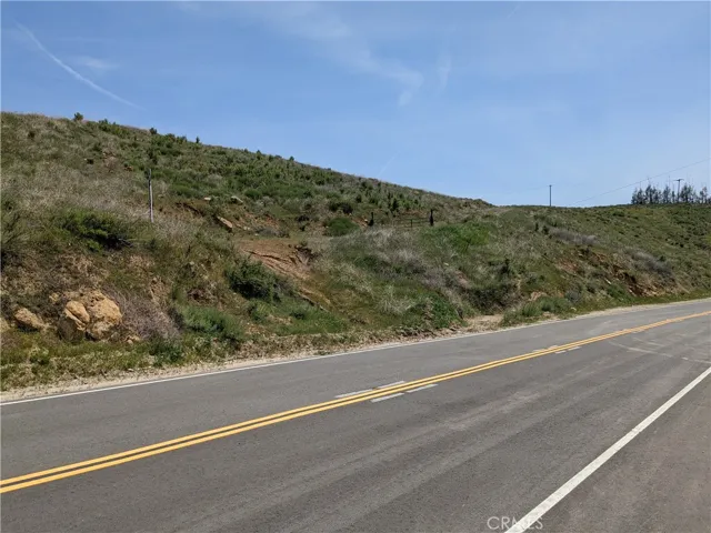 Reference photo - Road to park to get to the property.