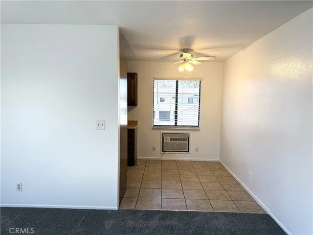 Dining area and wall air conditioner