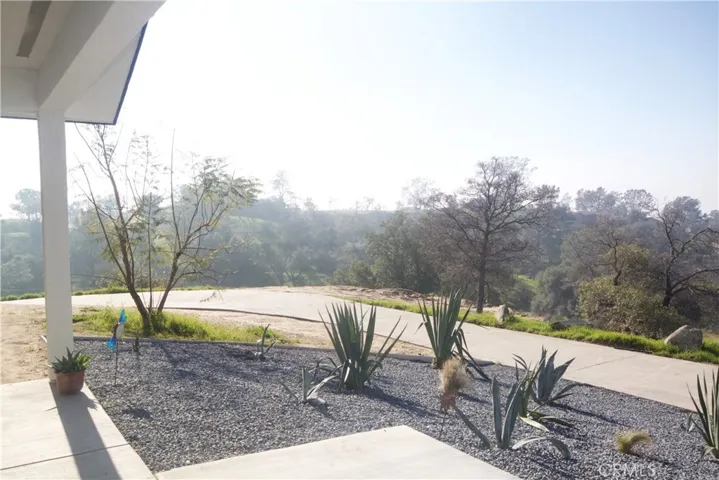 2-3 areas to choose for RV, Boat or extra car.