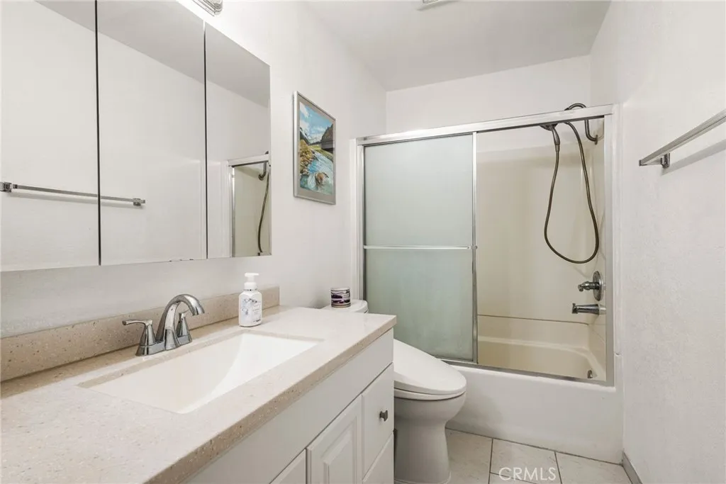 24001 Neece Avenue 7, Torrance, California 90505 home-pic-26