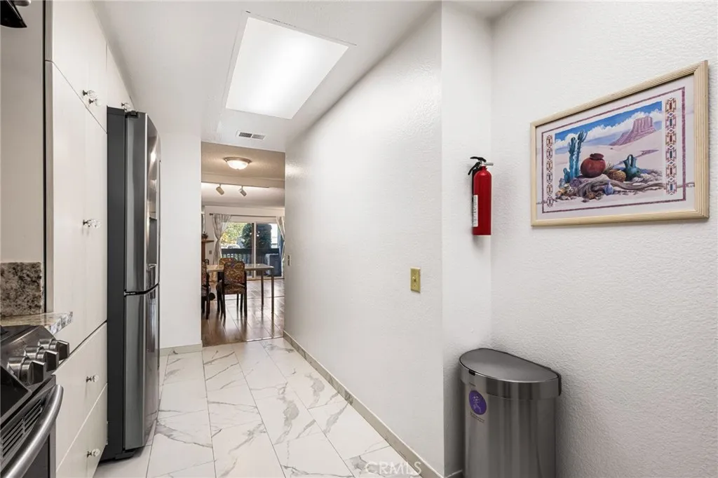 24001 Neece Avenue 7, Torrance, California 90505 home-pic-10