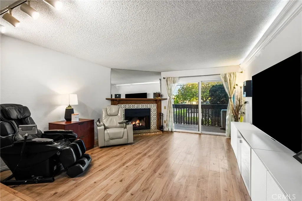 24001 Neece Avenue 7, Torrance, California 90505 home-pic-2