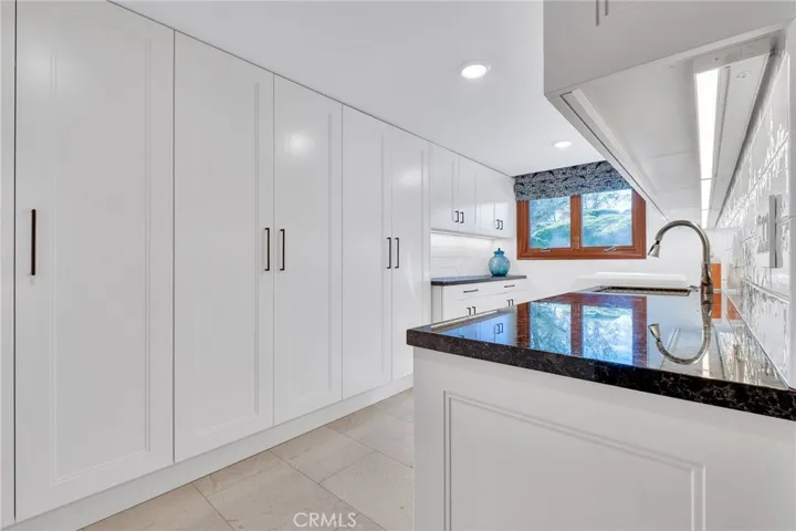 15 Caballeros, Rolling Hills, California 90274