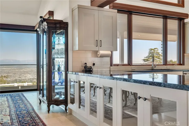 15 Caballeros, Rolling Hills, California 90274