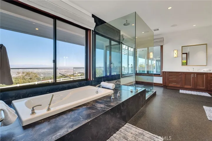15 Caballeros, Rolling Hills, California 90274