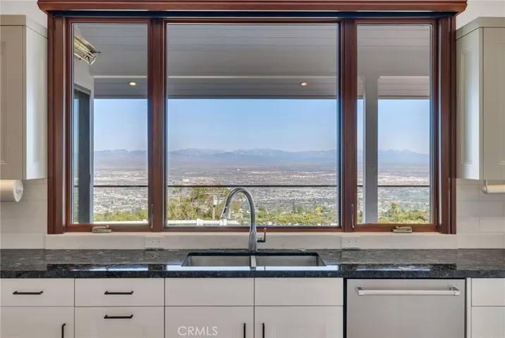 15 Caballeros, Rolling Hills, California 90274