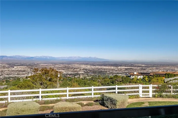 15 Caballeros, Rolling Hills, California 90274