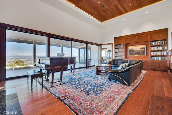 15 Caballeros, Rolling Hills, California 90274