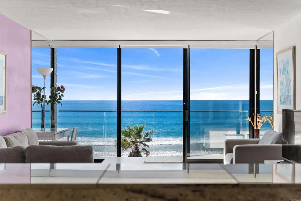 4767 Ocean Boulevard 203, San Diego, California 92109 home-pic-1