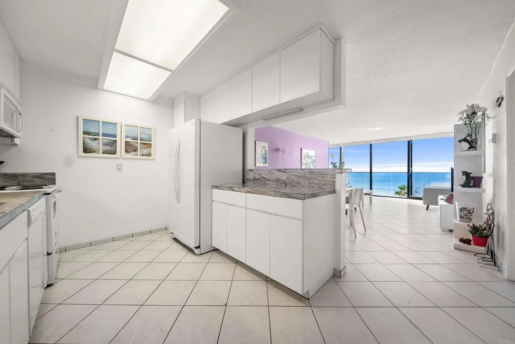 4767 Ocean Boulevard 203, San Diego, California 92109 home-pic-7