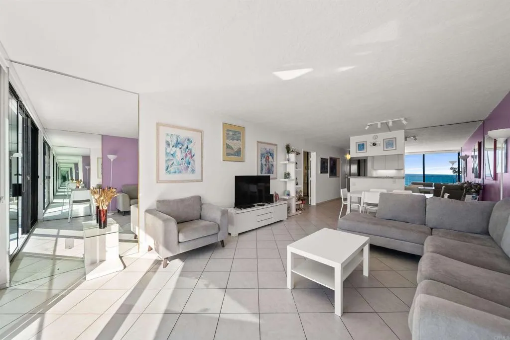 4767 Ocean Boulevard 203, San Diego, California 92109 home-pic-16