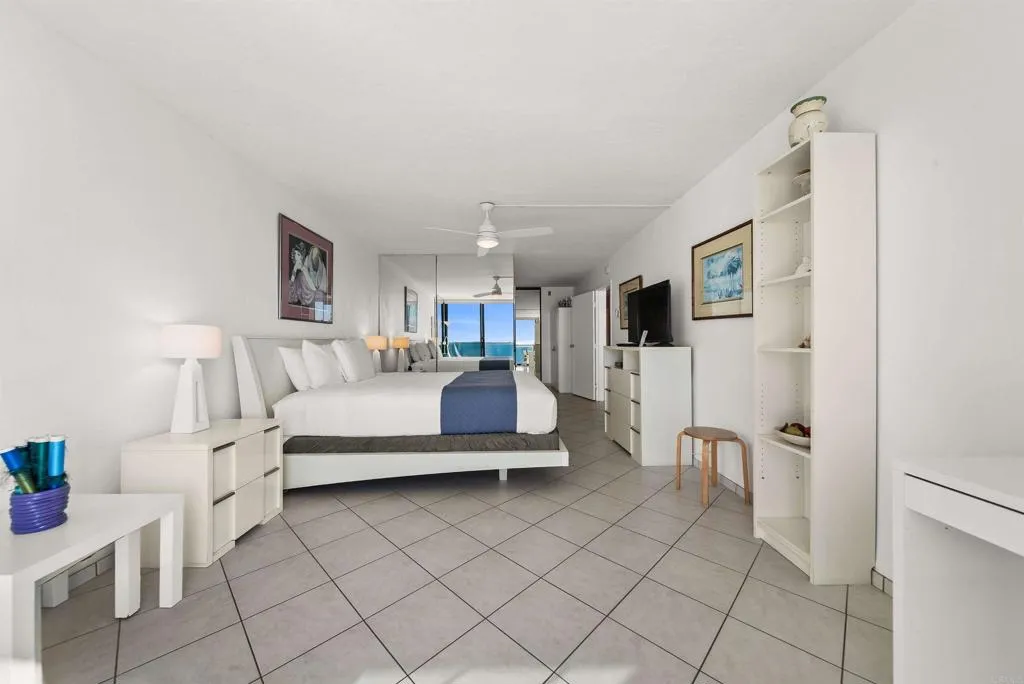 4767 Ocean Boulevard 203, San Diego, California 92109 home-pic-19