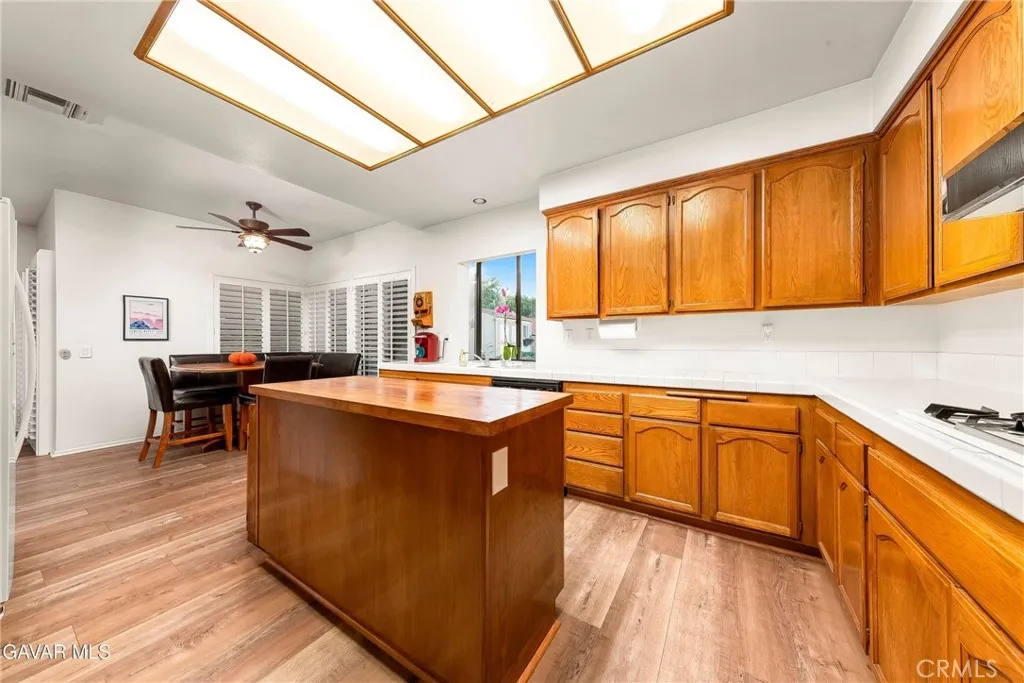 5619 W Avenue L4, Lancaster, California 93536 home-pic-13