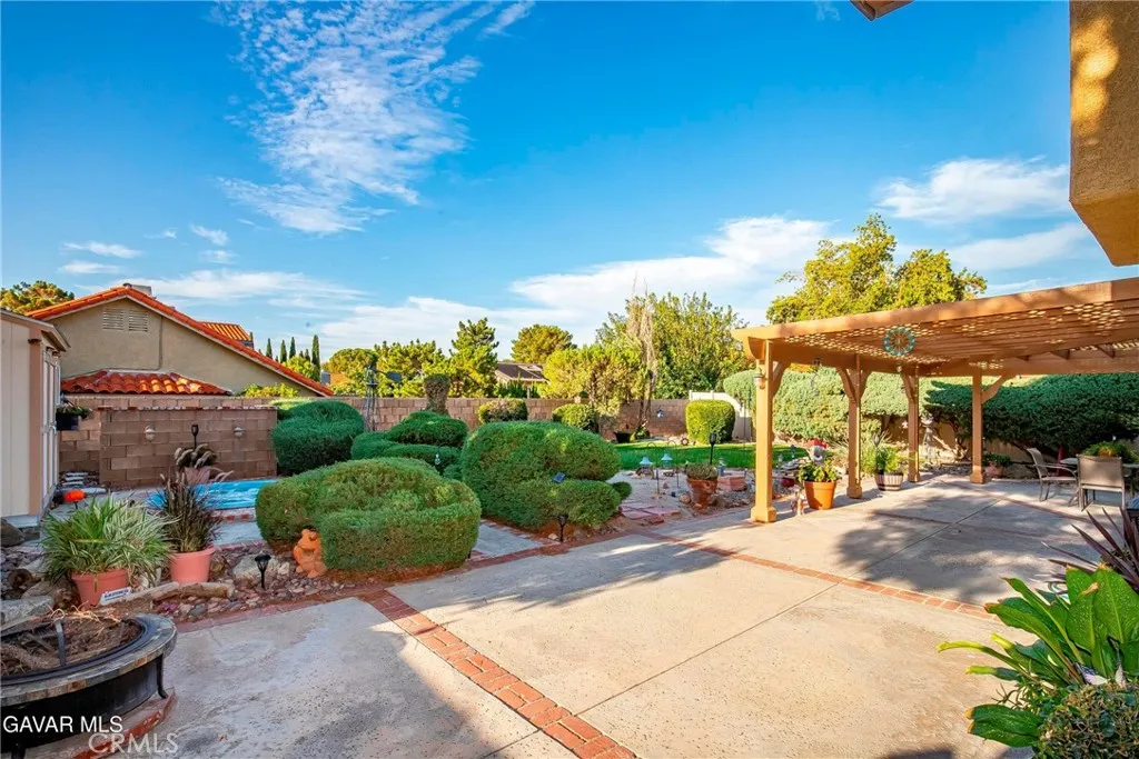 5619 W Avenue L4, Lancaster, California 93536 home-pic-32