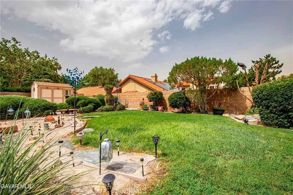 5619 W Avenue L4, Lancaster, California 93536 home-pic-46