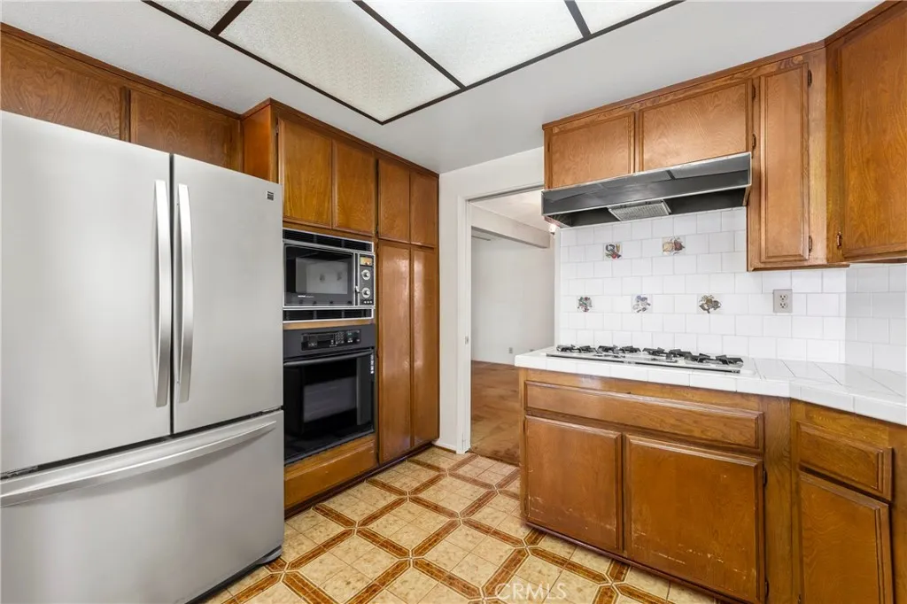 846 Mooncrest Circle, Brea, California 92821 home-pic-9