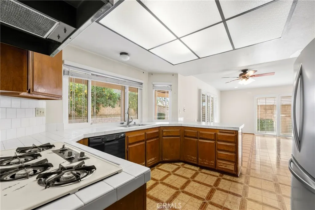846 Mooncrest Circle, Brea, California 92821 home-pic-7