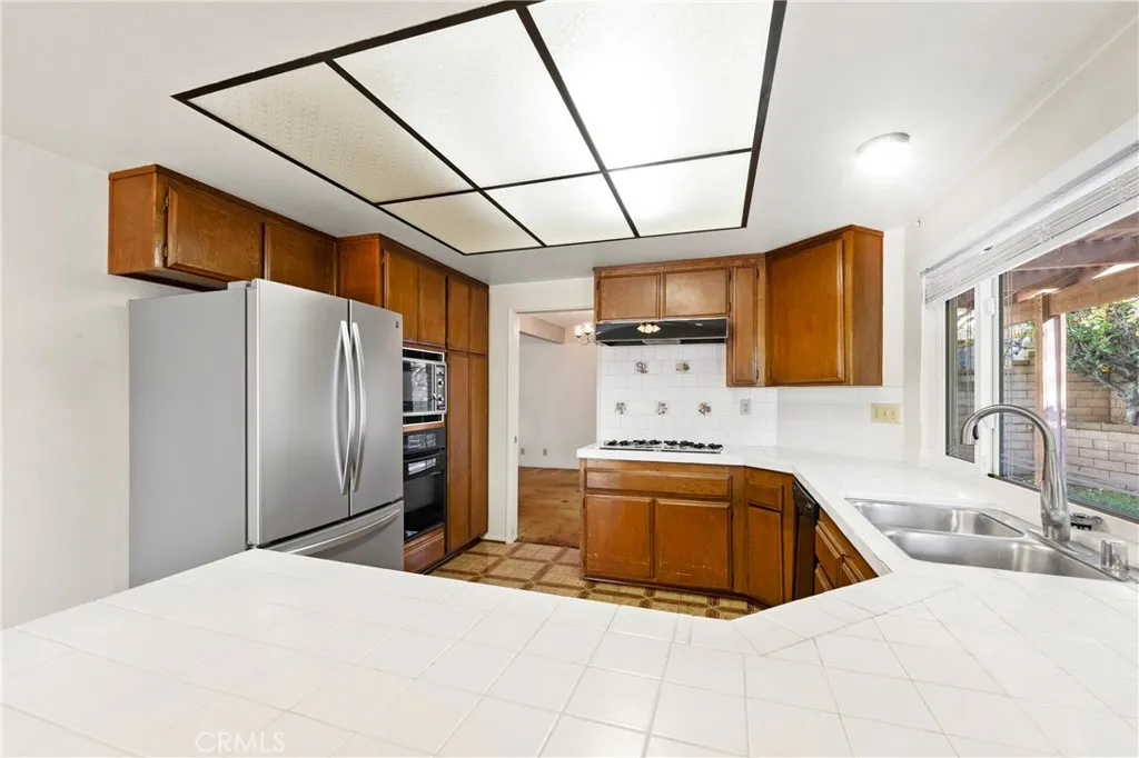 846 Mooncrest Circle, Brea, California 92821 home-pic-12