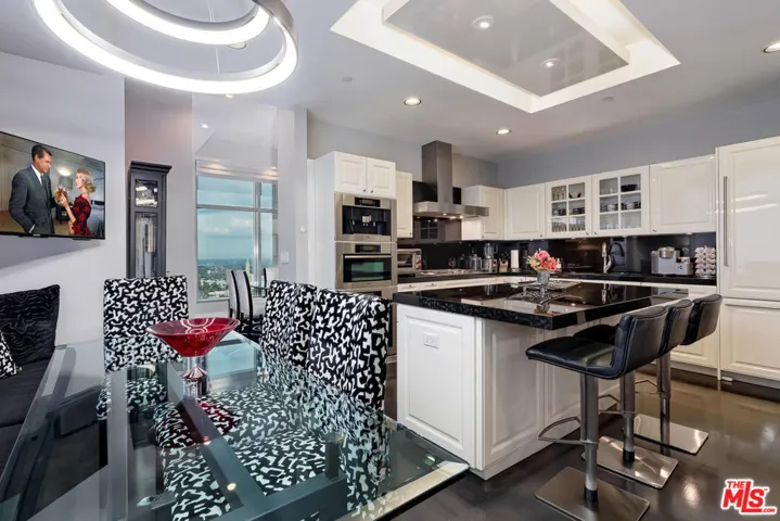 Spacious Kitchen, eating area