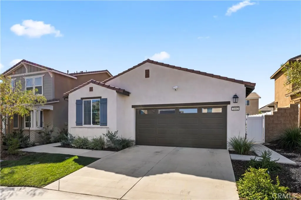 2482 Wagon Wheel Way, Rialto, California 92377 home-pic-1