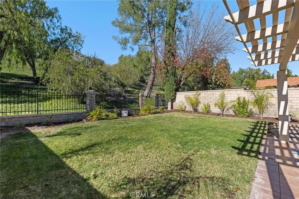 28205 Stonington Lane, Saugus, California 91350 home-pic-52