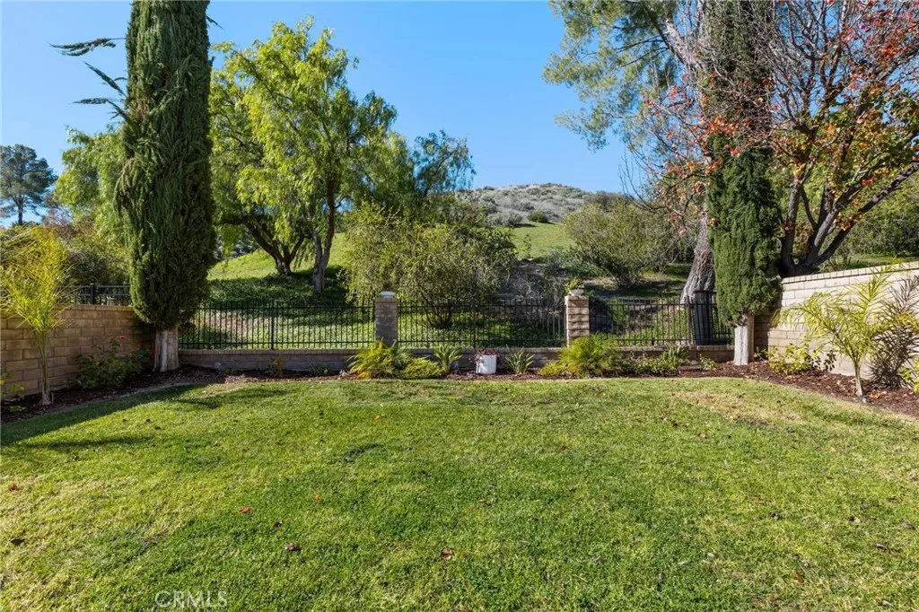 28205 Stonington Lane, Saugus, California 91350 home-pic-44