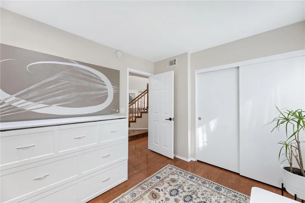 28205 Stonington Lane, Saugus, California 91350 home-pic-35