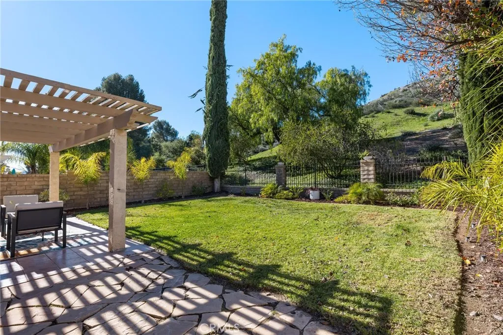 28205 Stonington Lane, Saugus, California 91350 home-pic-49