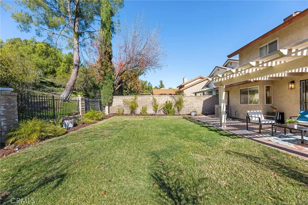 28205 Stonington Lane, Saugus, California 91350 home-pic-45