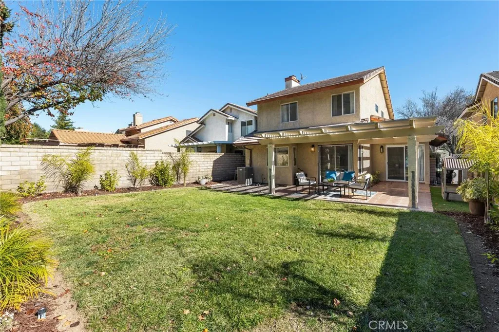 28205 Stonington Lane, Saugus, California 91350 home-pic-46