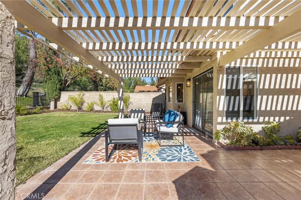 28205 Stonington Lane, Saugus, California 91350 home-pic-54