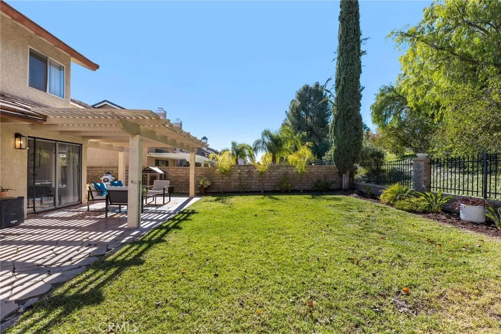 28205 Stonington Lane, Saugus, California 91350 home-pic-48