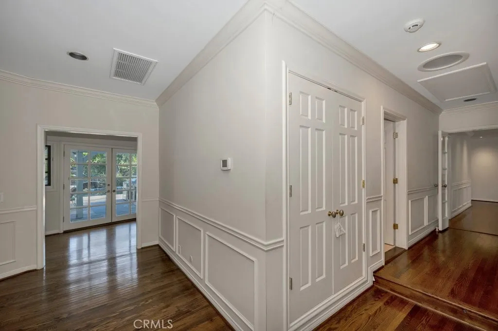 5504 Donna Avenue, Tarzana, California 91356 home-pic-17