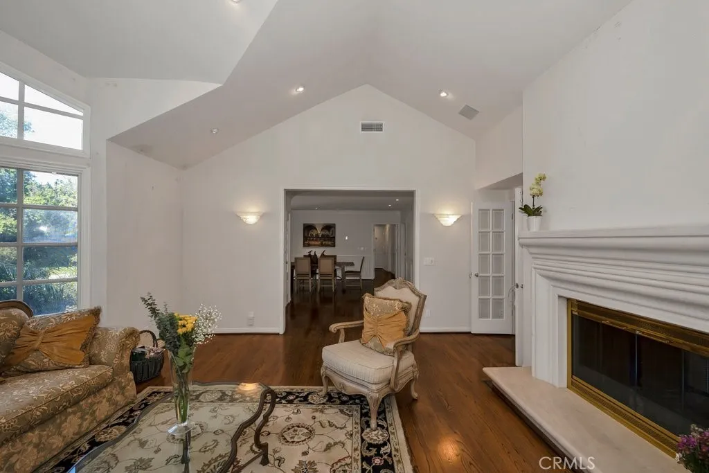 5504 Donna Avenue, Tarzana, California 91356 home-pic-7
