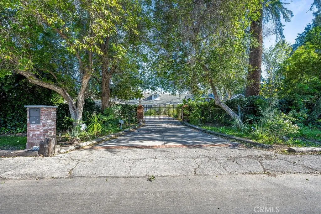 5504 Donna Avenue, Tarzana, California 91356 home-pic-2