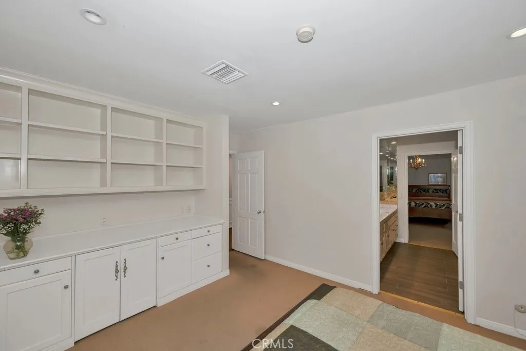 5504 Donna Avenue, Tarzana, California 91356 home-pic-24
