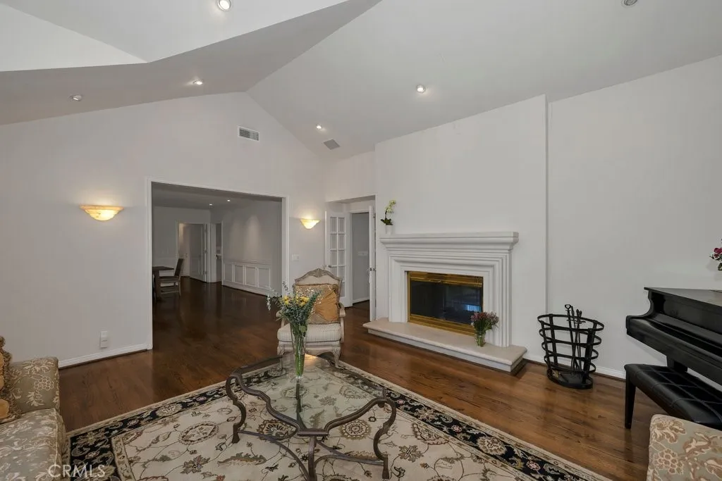 5504 Donna Avenue, Tarzana, California 91356 home-pic-8