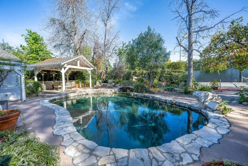 5504 Donna Avenue, Tarzana, California 91356 home-pic-36