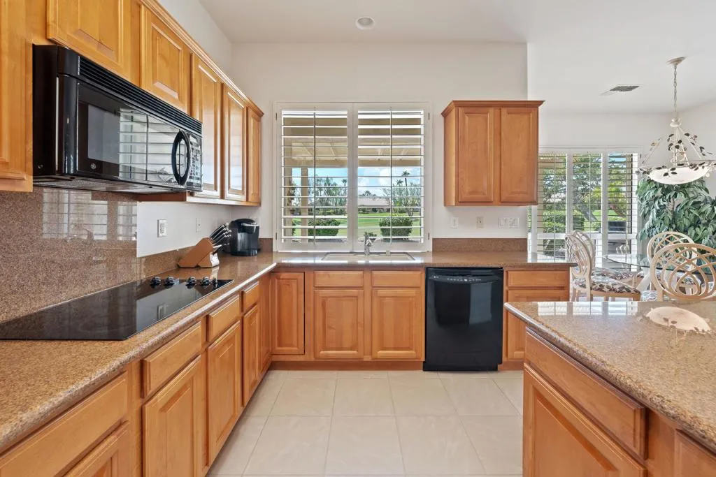 78825 Sunrise Canyon Avenue, Palm Desert, California 92211 home-pic-17