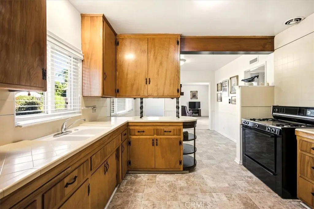 443 Myrtle, Glendora, California 91741 home-pic-20