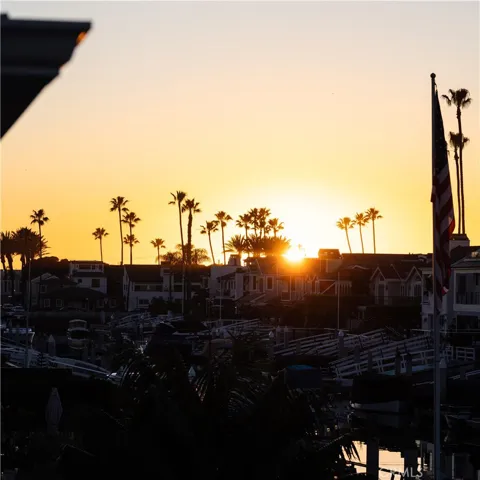 613 36Th St, Newport Beach 92663 Newport Lido Peninsula