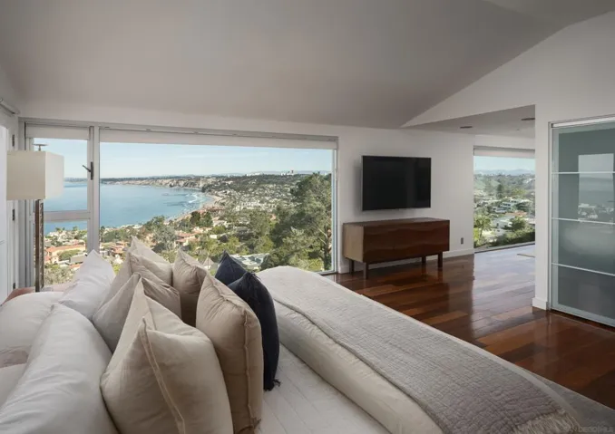 1642 Valdes Dr., La Jolla, California 92037
