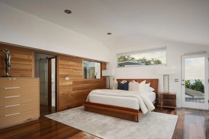 1642 Valdes Dr., La Jolla, California 92037